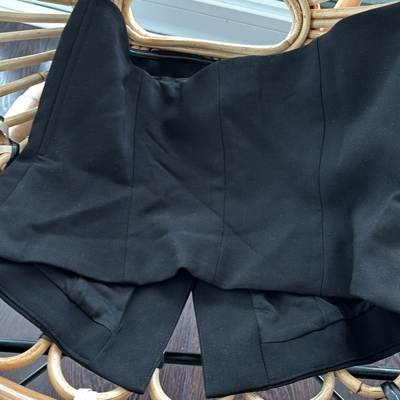 H & M Brand new black crop top with gold buttons size medium - Picture 5 of 6